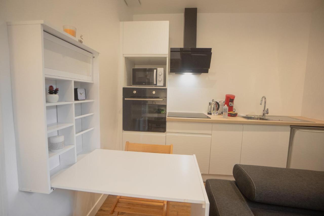 Appartement Cozy Avec Stationnement Gratuit Saint-Andre-les-Vergers Exterior photo